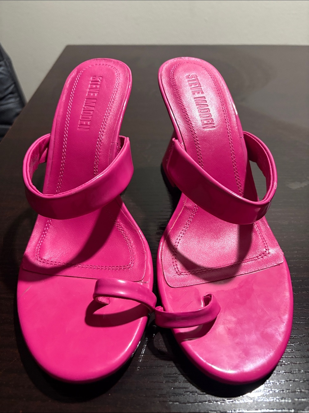 Steve Madden Hot Pink Women's Toe-Loop Slide Sandals
